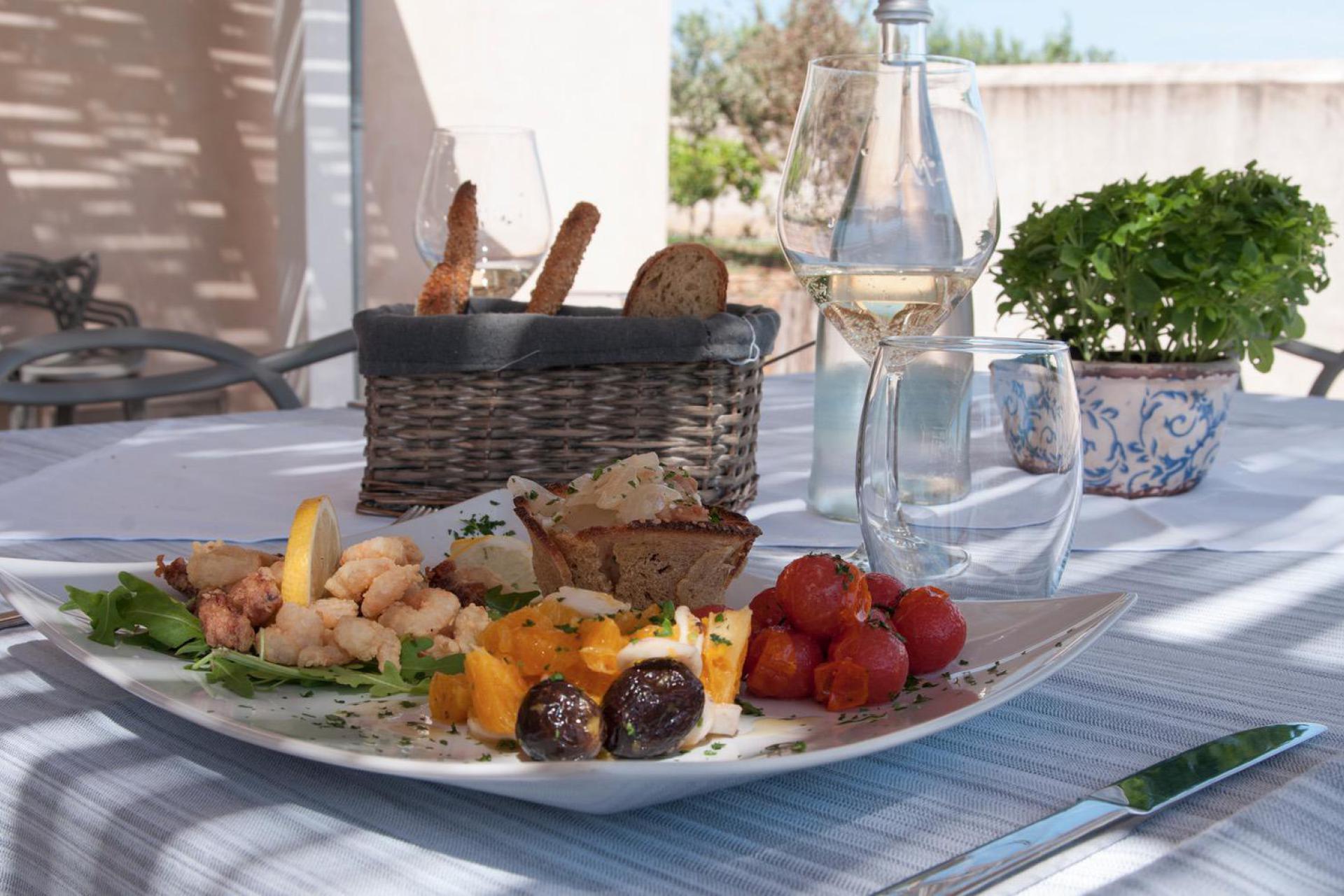 Agriturismo Sicilie Gemoedelijke agriturismo met restaurant op Sicilië, vlakbij zee