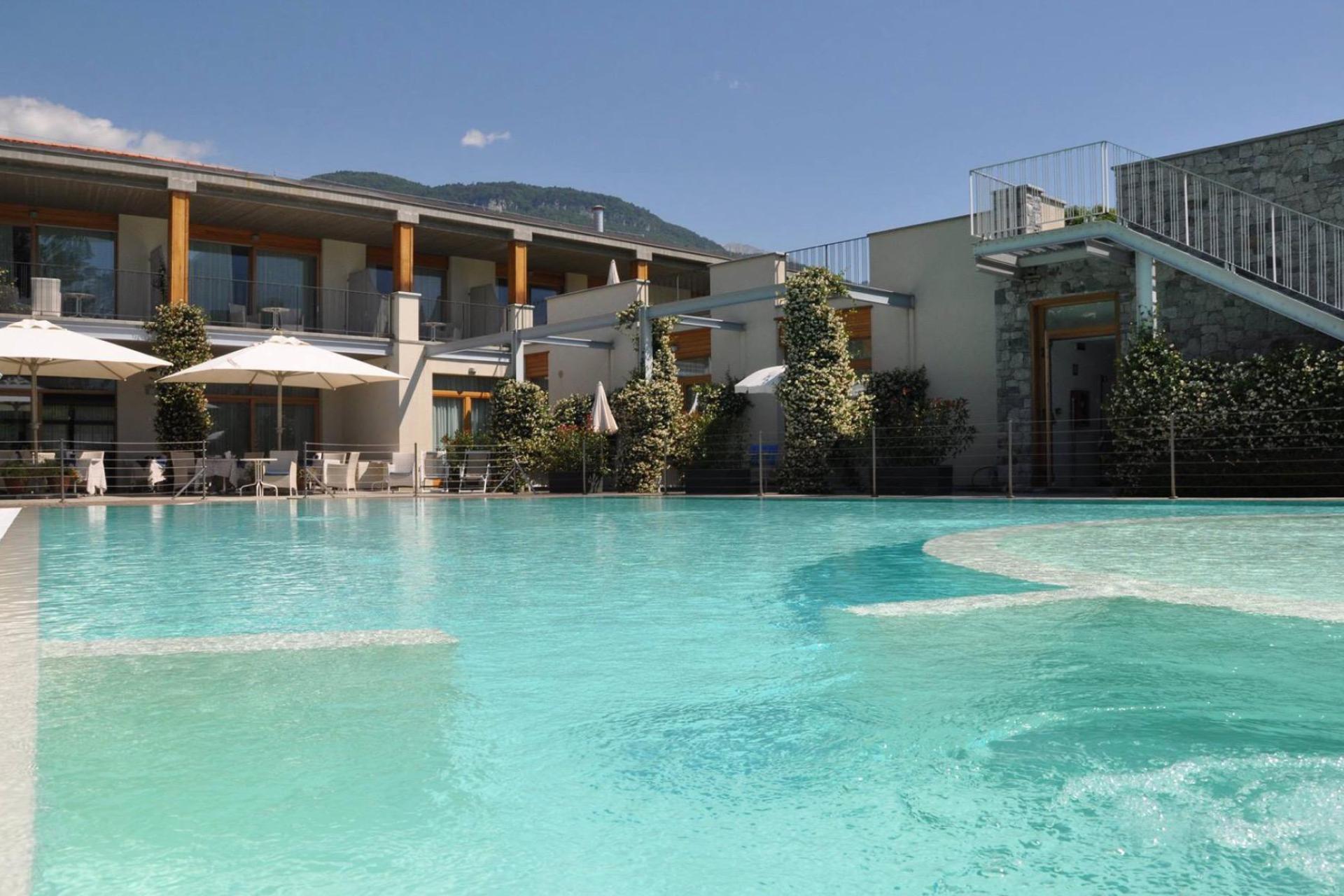 Agriturismo Comomeer en Gardameer Country hotel op prachtige lokatie aan het Comomeer