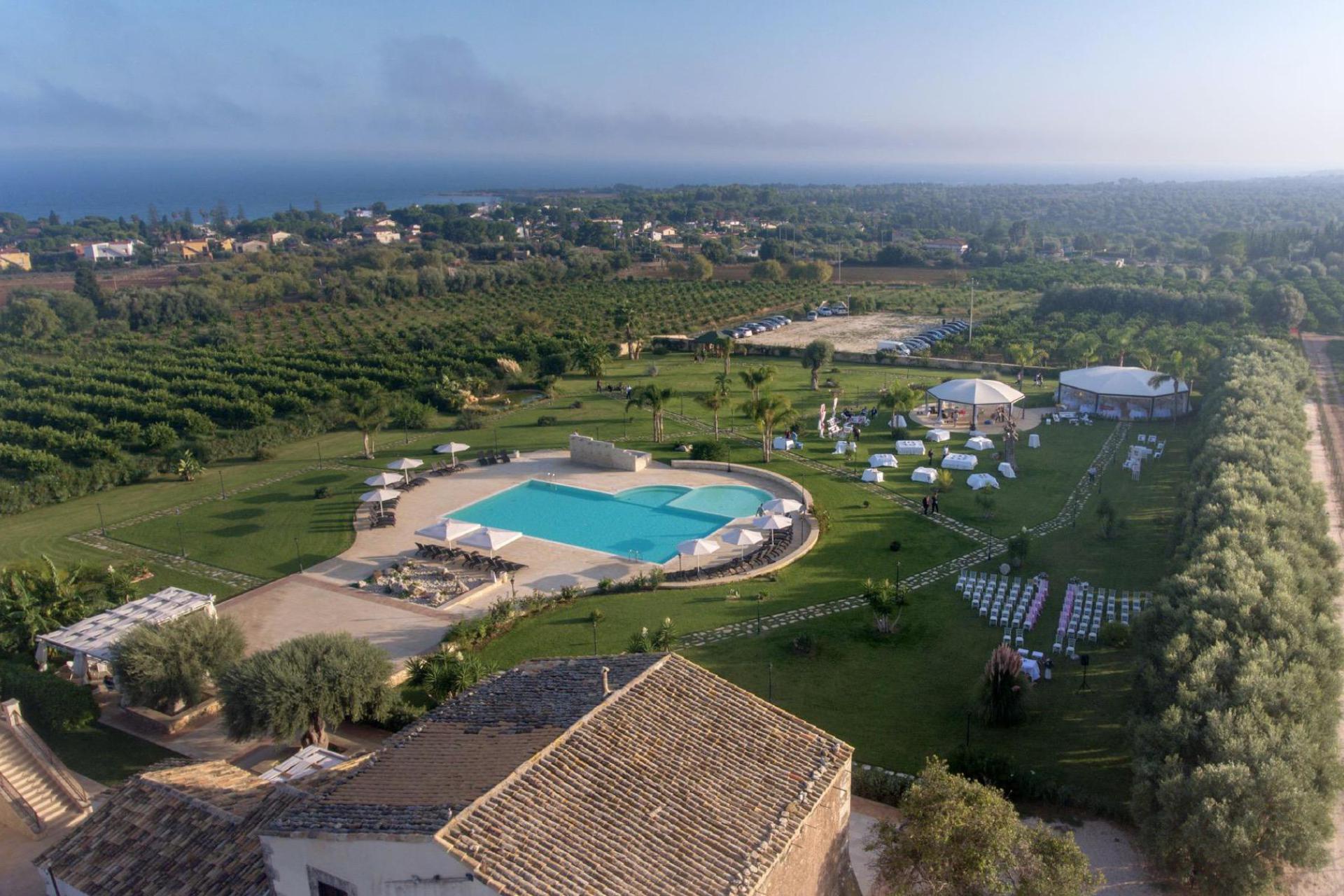 Agriturismo Sicilie Agriturismo met groot zwembad nabij strand