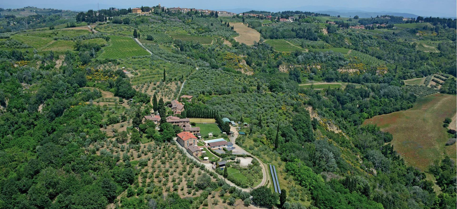 Agriturismo op een wijngaard met veel sportfaciliteiten in Toscane
