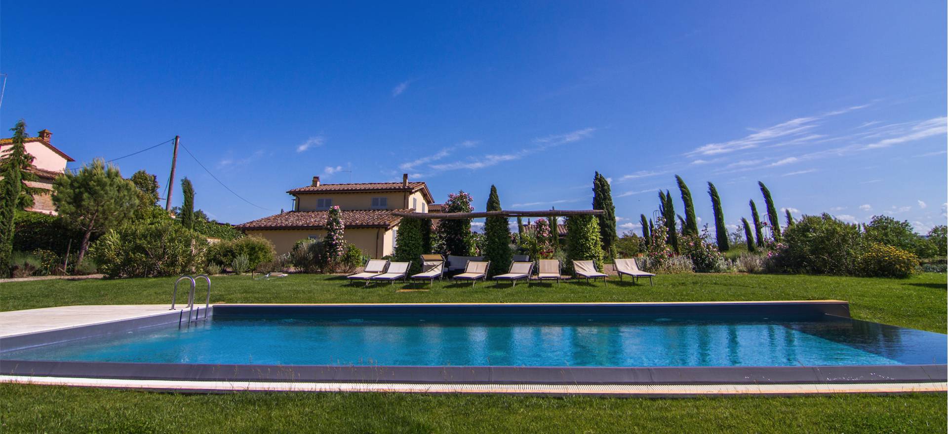 Agriturismo bij Siena met zwembad en luxe appartementen